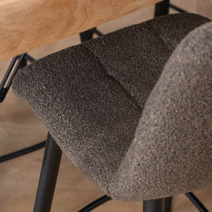 Hocker Tess | Kochinsel oder Bartisch | Bouclé braun