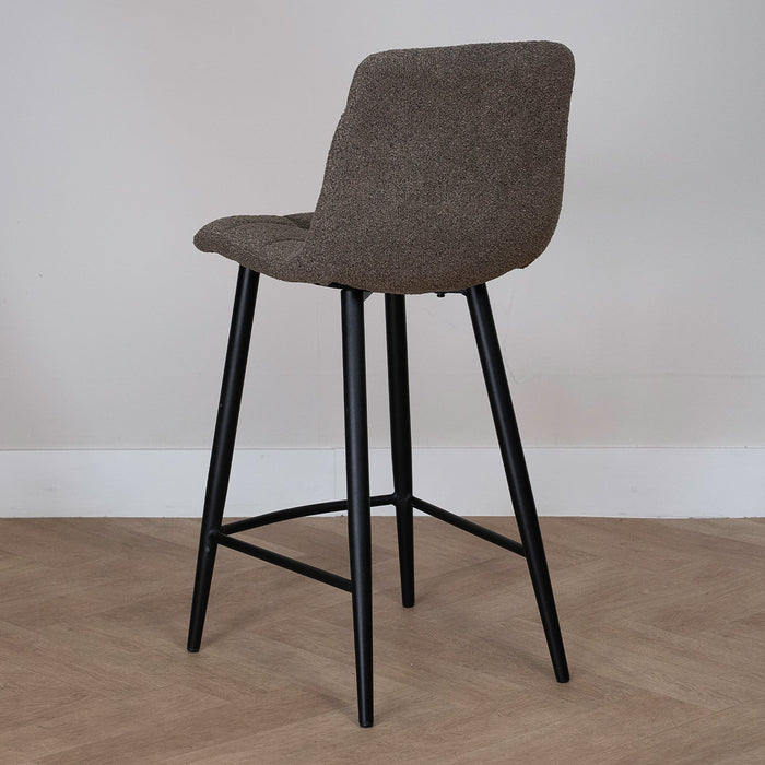 Hocker Tess | Kochinsel oder Bartisch | Bouclé braun