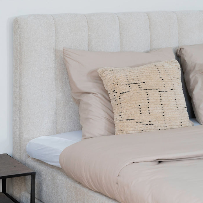 Bett Ella | Beiger Stoff | Inklusive Matratze und Topper