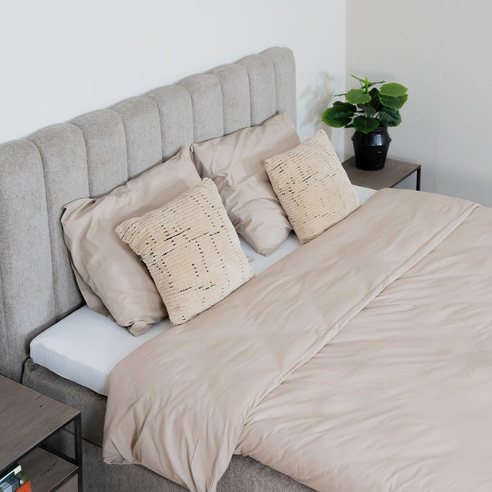 Bett Ella | Taupefarbener Stoff | Inklusive Matratze und Topper
