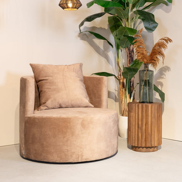Evy Sessel | Sandfarbener Samt