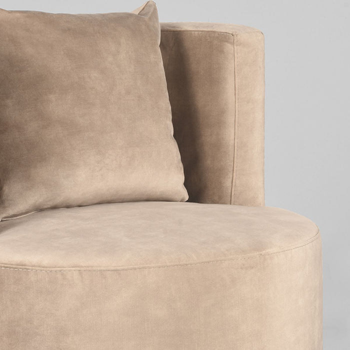 Evy Sessel | Sandfarbener Samt