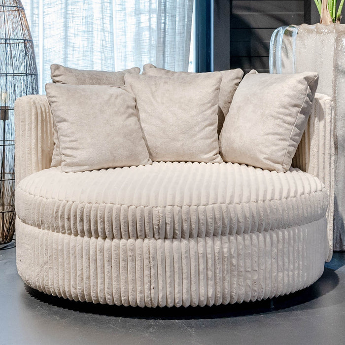 Fayen Sessel | Cremefarbener Rippstoff