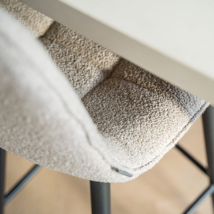 Hocker Jelt | Kücheninsel oder Bartisch | Bouclé natur