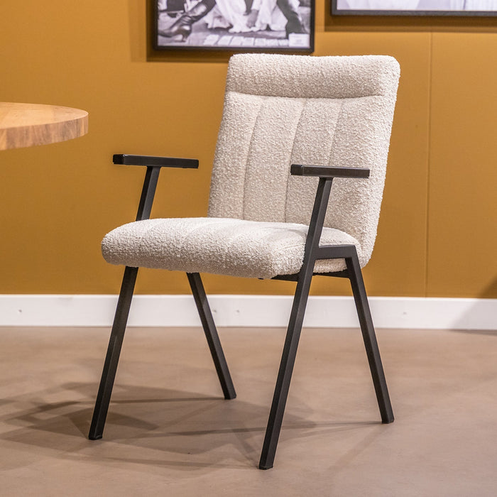 Esszimmerstuhl Sierra – Elegant und komfortabel mit einem taktilen Design Perła