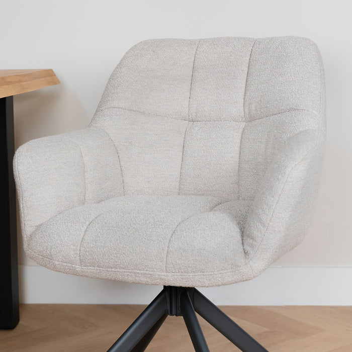 Esszimmerstuhl Alba – Elegantes und bequemes Design in natürlicher Farbe