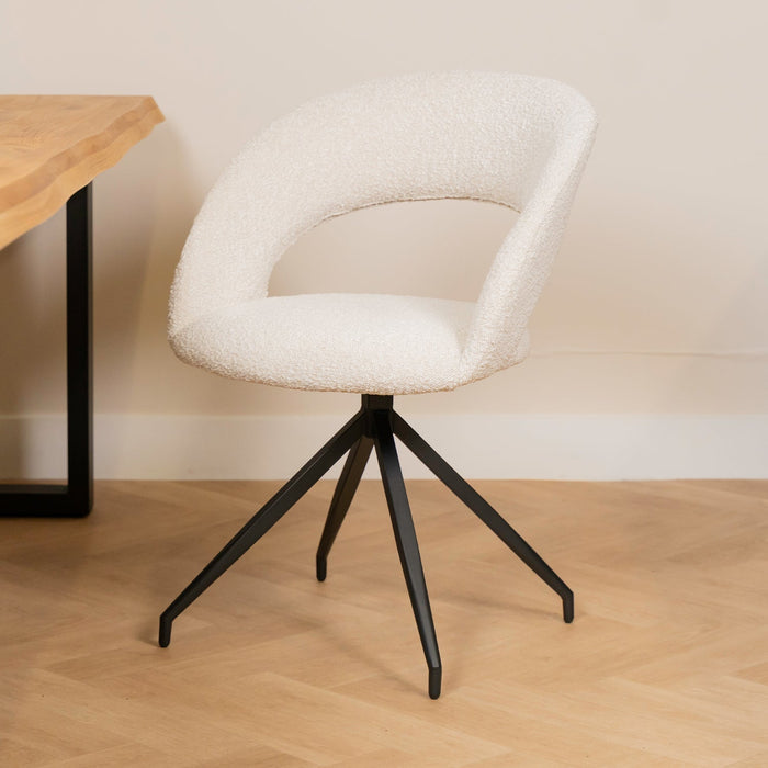 Eleganter Esszimmerstuhl Yara mit luxuriösem Pearl Bouclé für Ihr Esszimmer