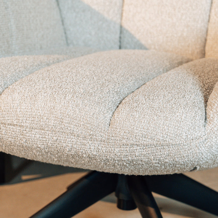 Elvis Relaxsessel | Naturfarbenes Bouclé