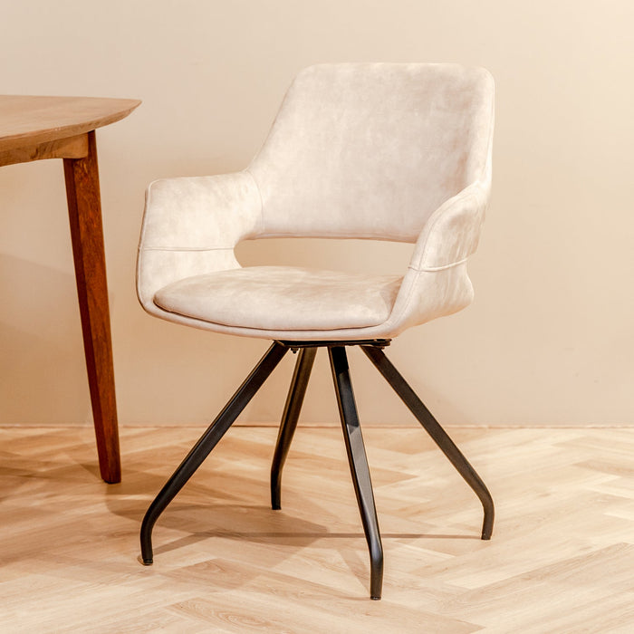 Eleganter Esszimmerstuhl Capp aus beigem Samt für höchsten Komfort