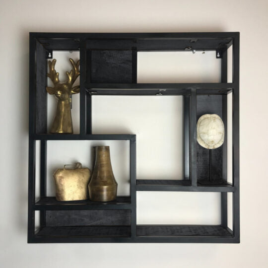 Yara Garderobe | Quadratisch