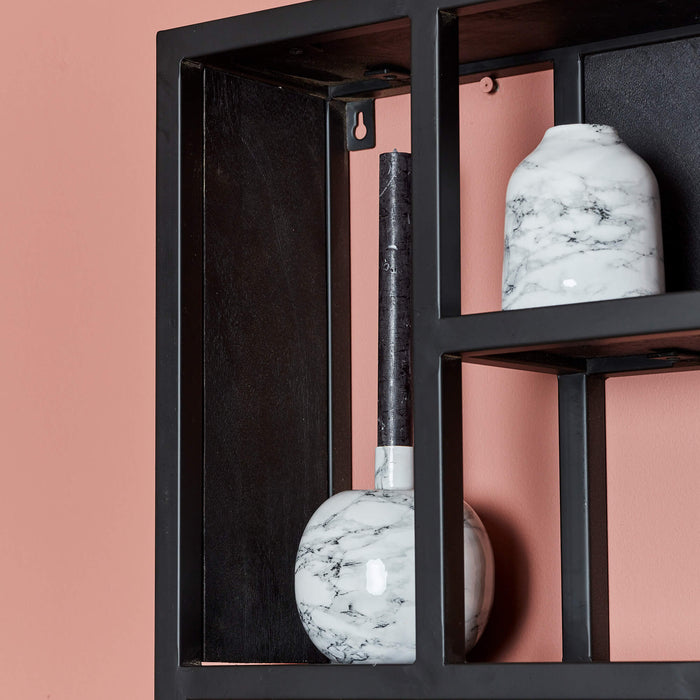 Yara Garderobe | Quadratisch