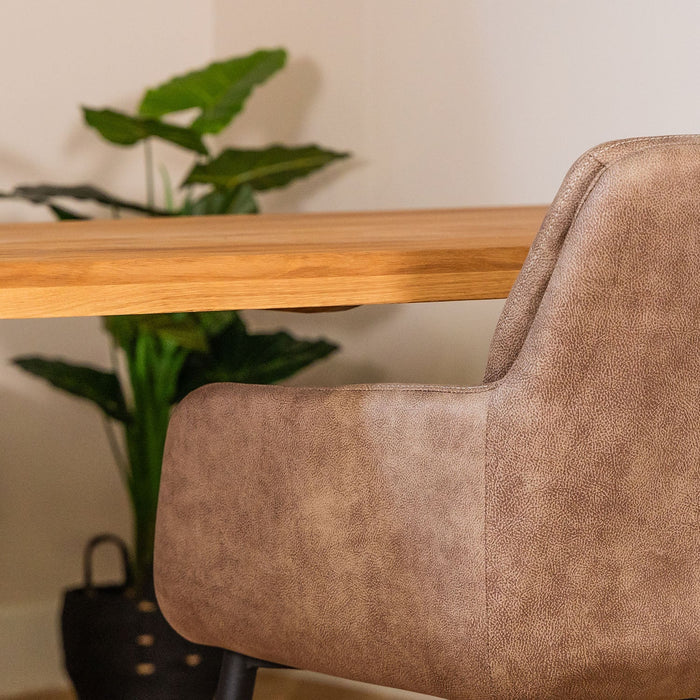 Eleganter Esszimmerstuhl Bailey mit Lederdesign für luxuriösen Komfort